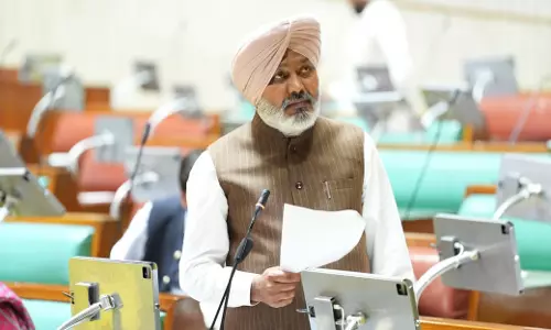 पंजाब विधानसभा में सुखपाल खैहरा निलंबित, सियासी हलचल तेज पंजाब विधानसभा में सुखपाल खैहरा निलंबित, सियासी हलचल तेज