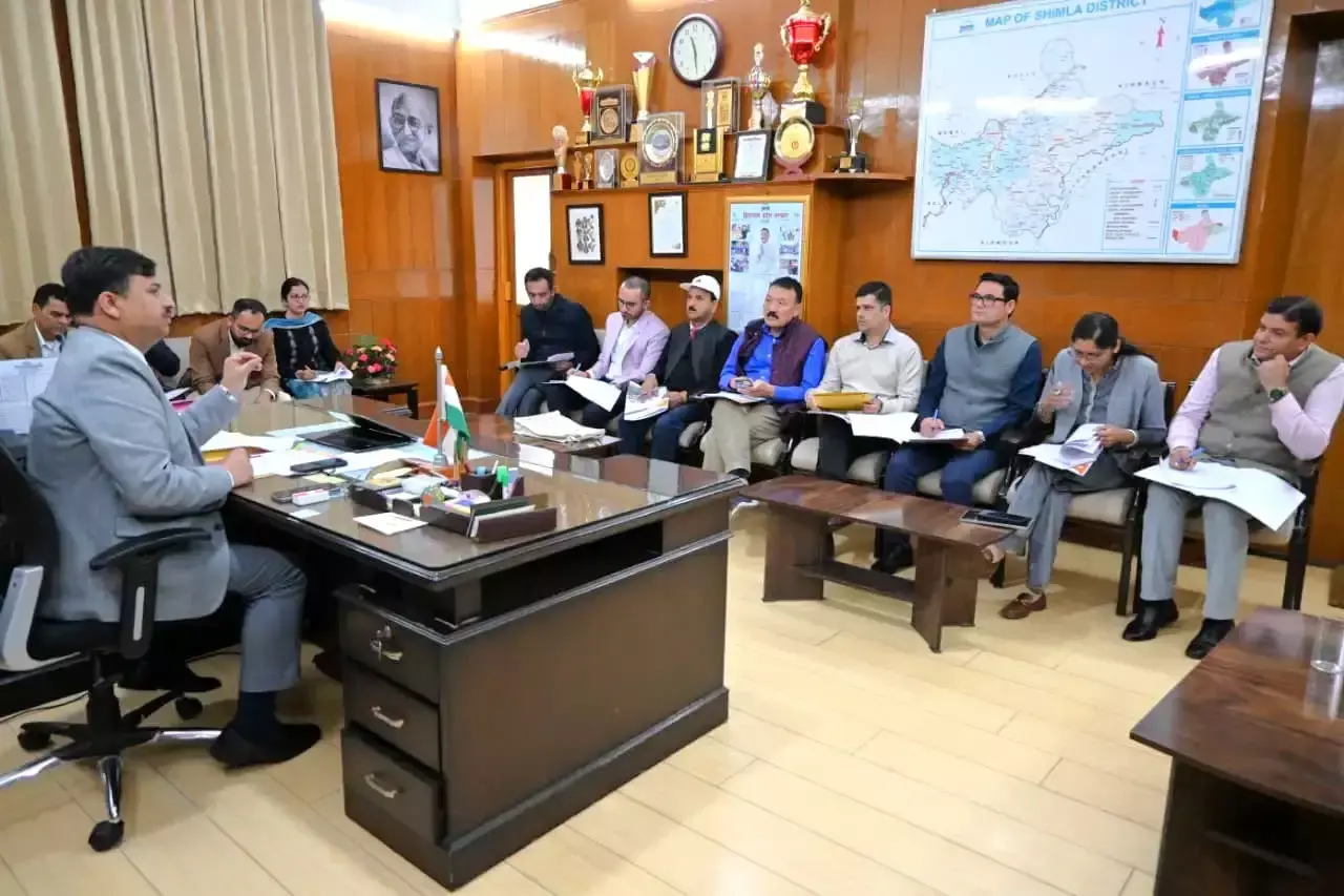 शिमला की सड़कों पर हादसों का सिलसिला, 90 लोगों की गई जान शिमला की सड़कों पर हादसों का सिलसिला, 90 लोगों की गई जान