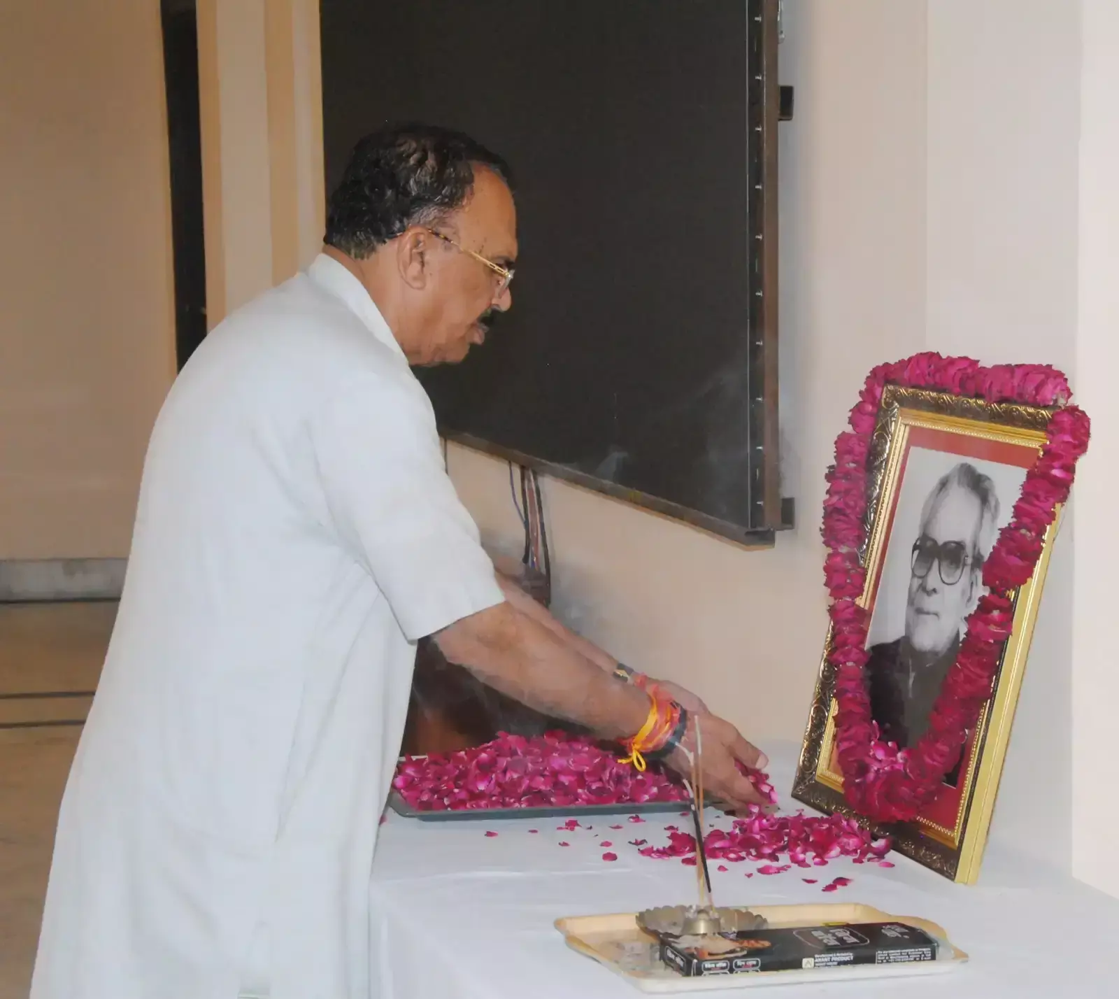 सुशासन और जनकल्याण के प्रतीक थे भैरोंसिंह शेखावत: देवनानी सुशासन और जनकल्याण के प्रतीक थे भैरोंसिंह शेखावत: देवनानी