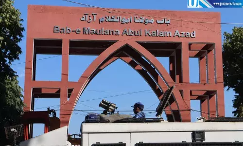जामिया में आंदोलन खत्म कराने की कोशिश, पैनल ने छात्रों से की अपील जामिया में आंदोलन खत्म कराने की कोशिश, पैनल ने छात्रों से की अपील