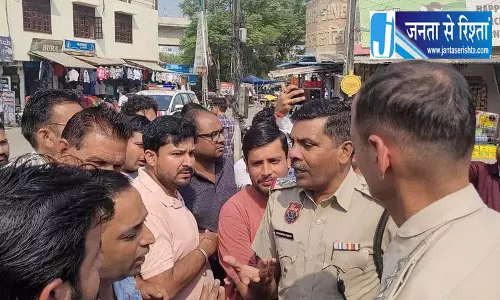 अंबाला में बिजली-पानी संकट, लोगों ने सड़कें जाम कीं