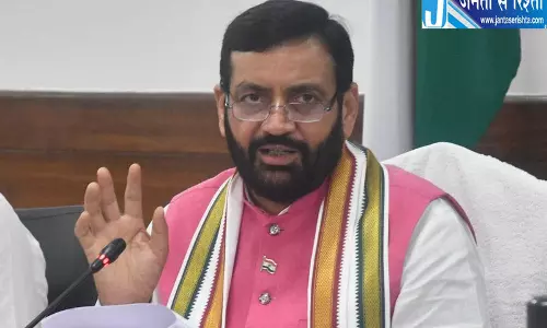 सीएम की घोषणा के बावजूद पत्रकारों को कैशलेस इलाज का इंतजार, हरियाणा में रोष सीएम की घोषणा के बावजूद पत्रकारों को कैशलेस इलाज का इंतजार, हरियाणा में रोष
