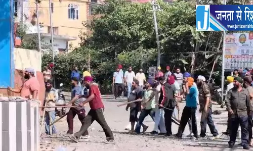 नाहन में गेट लगाने को लेकर तनाव, झड़प में SHO घायल नाहन में गेट लगाने को लेकर तनाव, झड़प में SHO घायल