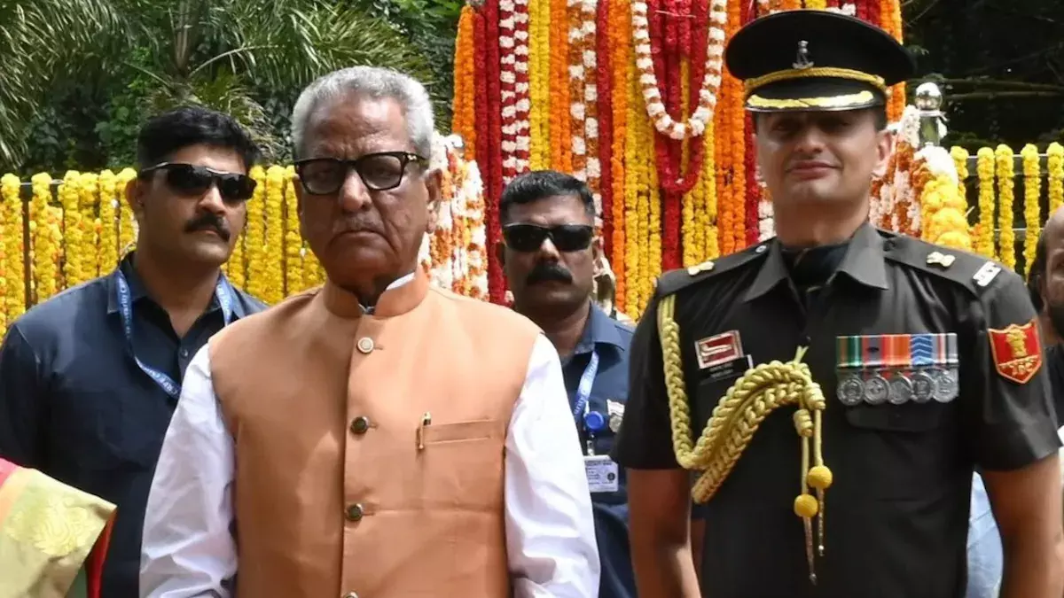 मांस खाने पर रोक नहीं; विवाद के बाद लोकभवन की सफाई मांस खाने पर रोक नहीं; विवाद के बाद लोकभवन की सफाई