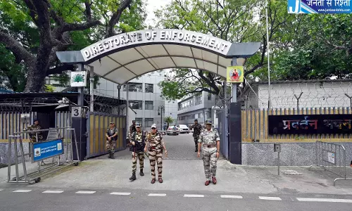 NRI हाउसिंग लोन मामले में ED का एक्शन, 13 ठिकानों पर रेड NRI हाउसिंग लोन मामले में ED का एक्शन, 13 ठिकानों पर रेड
