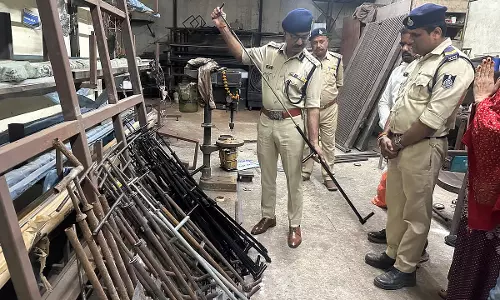 कार्बाइड गन बेचने वालों पर शिकंजा, 66 गन जब्त