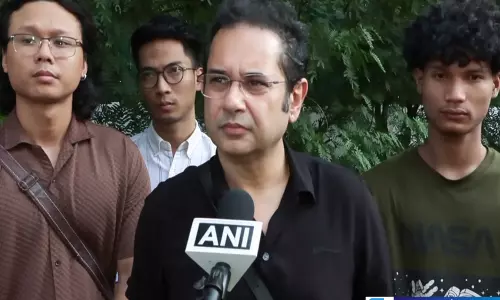 नस्लीय टिप्पणी पर भड़के प्रद्योत देब बर्मा, बोले चैनलों को भी किया जाए ब्लॉक नस्लीय टिप्पणी पर भड़के प्रद्योत देब बर्मा, बोले चैनलों को भी किया जाए ब्लॉक