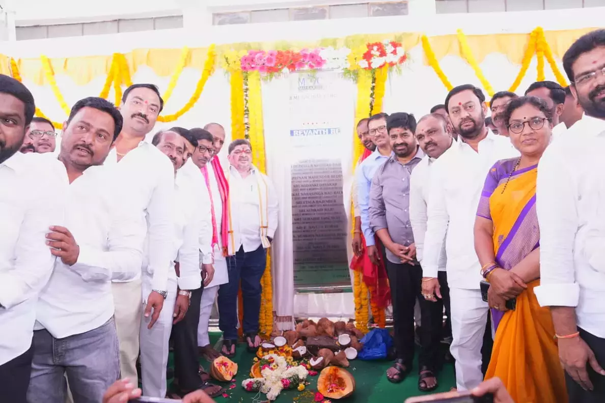 Telangana: पोन्नम ने 3.22 करोड़ रुपये के उप्पल बस टर्मिनल की नींव रखी Telangana: पोन्नम ने 3.22 करोड़ रुपये के उप्पल बस टर्मिनल की नींव रखी