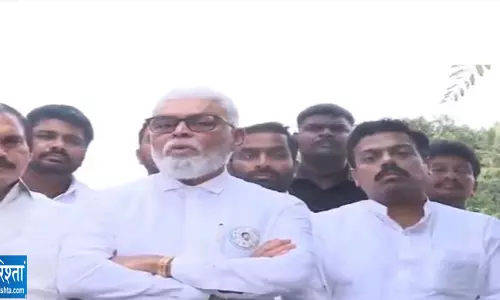 YSRCP का बड़ा आरोप, विपक्षी उम्मीदवारों को नामांकन से रोका गया YSRCP का बड़ा आरोप, विपक्षी उम्मीदवारों को नामांकन से रोका गया