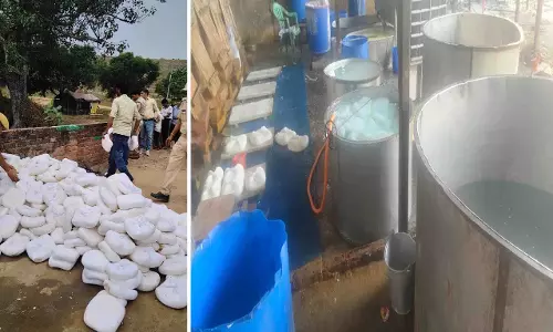 पनीर के नाम पर जहर! 1800 KG मिलावटी Paneer जब्त, मौके पर किया नष्ट पनीर के नाम पर जहर! 1800 KG मिलावटी Paneer जब्त, मौके पर किया नष्ट