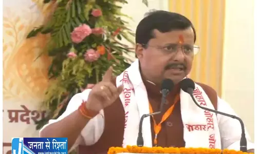 झारखंड में सियासी घमासान नितिन नवीन ने कांग्रेस को घेरा झारखंड में सियासी घमासान नितिन नवीन ने कांग्रेस को घेरा