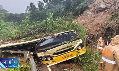तमिलनाडु में बारिश का कहर 10 से ज्यादा जगहों पर भूस्खलन, बस ड्राइवर की मौत