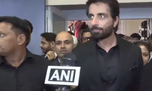 किसानों की मेहनत को सही मंच मिलना जरूरी, IREF कार्यक्रम में बोले अभिनेता सोनू सूद किसानों की मेहनत को सही मंच मिलना जरूरी, IREF कार्यक्रम में बोले अभिनेता सोनू सूद