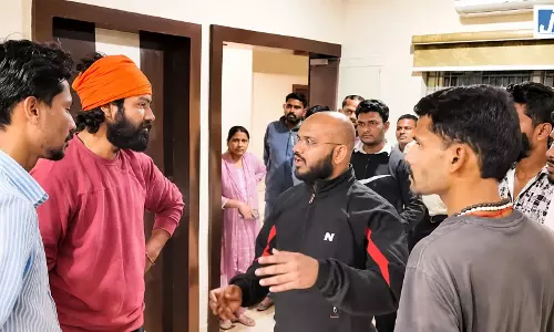 कोरबा में धर्मांतरण की आशंका पर बवाल, होटल में पहुंचे बजरंग दल के कार्यकर्ता