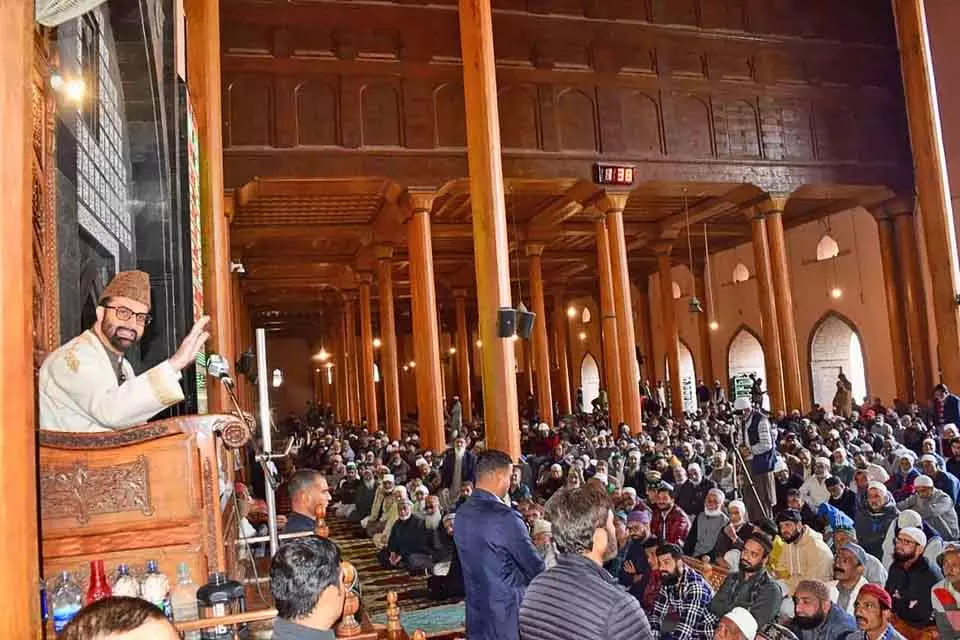 चरित्र, व्यवहार और न्याय में झलकनी चाहिए सच्ची आस्था: मीरवाइज उमर फारूक चरित्र, व्यवहार और न्याय में झलकनी चाहिए सच्ची आस्था: मीरवाइज उमर फारूक