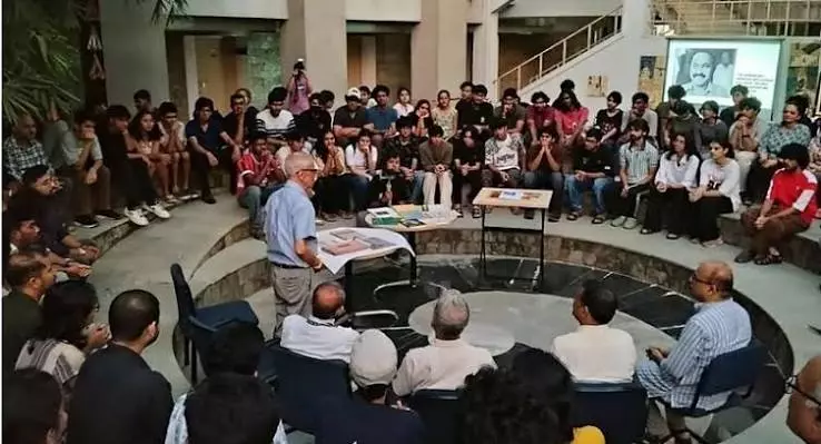 डिज़ाइन विभाग के संस्थापक प्रो. नाडकर्णी को श्रद्धांजलि डिज़ाइन विभाग के संस्थापक प्रो. नाडकर्णी को श्रद्धांजलि