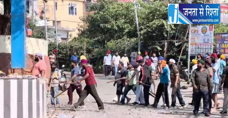 नाहन में गेट लगाने को लेकर तनाव, झड़प में SHO घायल नाहन में गेट लगाने को लेकर तनाव, झड़प में SHO घायल