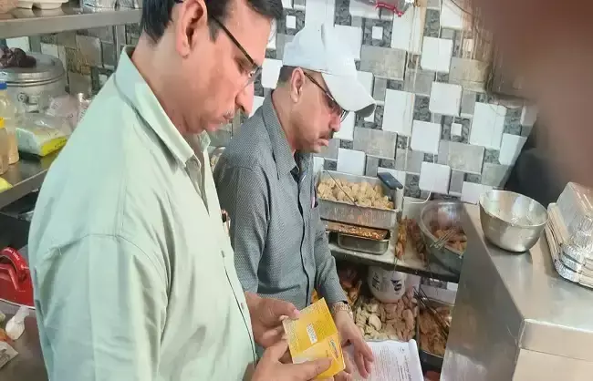 खाद्य सुरक्षा विभाग की कार्रवाई, पांच नमूने पाए गए अधोमानक खाद्य सुरक्षा विभाग की कार्रवाई, पांच नमूने पाए गए अधोमानक