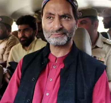 8.94 करोड़ मनी लॉन्ड्रिंग मामला: यासीन मलिक समेत 7 पर चलेगा मुकदमा 8.94 करोड़ मनी लॉन्ड्रिंग मामला: यासीन मलिक समेत 7 पर चलेगा मुकदमा