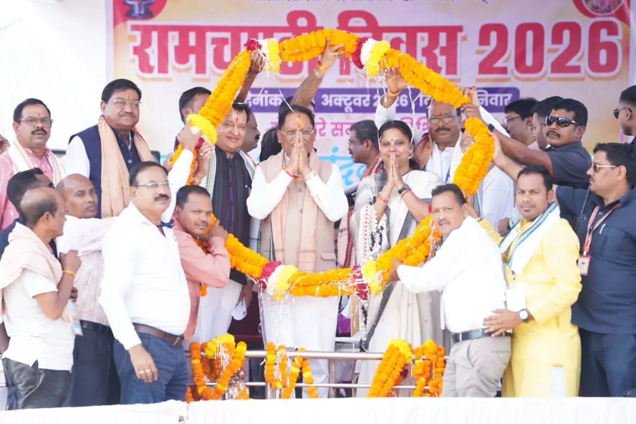 CM साय ने मंदिर परिसर में 50 लाख की लागत से भव्य डोम निर्माण की घोषणा की CM साय ने मंदिर परिसर में 50 लाख की लागत से भव्य डोम निर्माण की घोषणा की