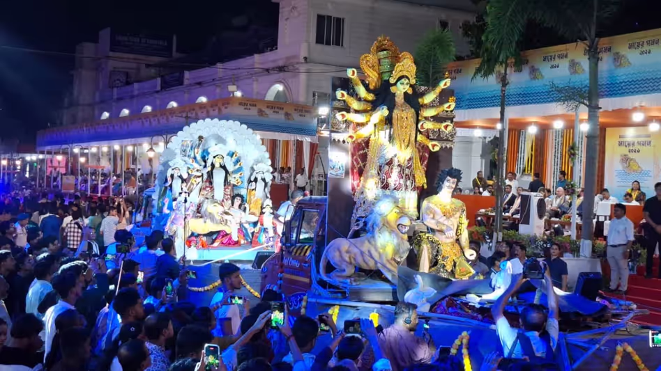 अगरतला में 97 फीसदी दुर्गा प्रतिमाओं का विसर्जन पूरा, मेयर ने दी जानकारी अगरतला में 97 फीसदी दुर्गा प्रतिमाओं का विसर्जन पूरा, मेयर ने दी जानकारी