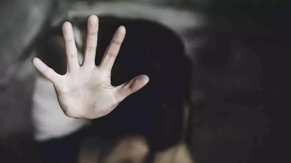 छात्रा से छेड़छाड़ मामले में प्रधानाचार्य और शिक्षक पर मुकदमा छात्रा से छेड़छाड़ मामले में प्रधानाचार्य और शिक्षक पर मुकदमा