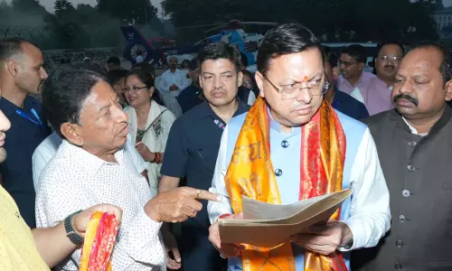 मुख्यमंत्री धामी ने सुनीं जनसमस्याएं, अधिकारियों को दिए त्वरित समाधान के निर्देश मुख्यमंत्री धामी ने सुनीं जनसमस्याएं, अधिकारियों को दिए त्वरित समाधान के निर्देश