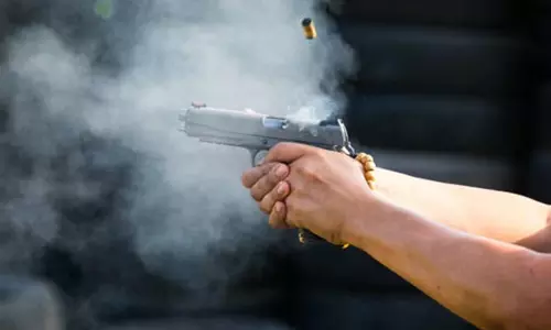 रांची में राजस्व कर्मचारी की गोली मारकर हत्या, नामकुम में वारदात से सनसनी, जांच में जुटी पुलिस रांची में राजस्व कर्मचारी की गोली मारकर हत्या, नामकुम में वारदात से सनसनी, जांच में जुटी पुलिस