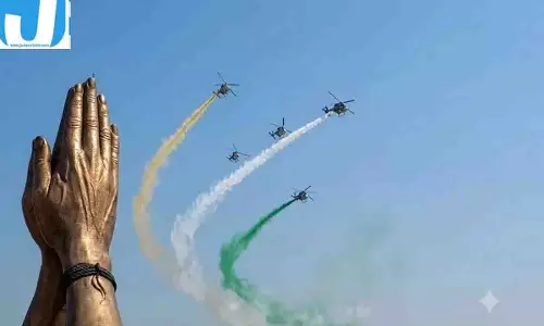 वाराणसी में आज 100 विमानों का मेगा एयर शो, गंगा के आसमान में गरजेंगे राफेल-सुखोई, PM मोदी होंगे शामिल वाराणसी में आज 100 विमानों का मेगा एयर शो, गंगा के आसमान में गरजेंगे राफेल-सुखोई, PM मोदी होंगे शामिल