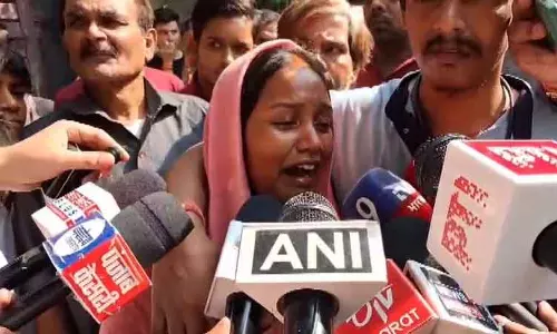 दिल्ली के स्कूल में 12वीं की छात्रा की मौत दिल्ली के स्कूल में 12वीं की छात्रा की मौत