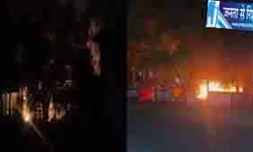सियांग बांध के विरोध में हिंसक प्रदर्शन, विधायकों के घरों में लूटपाट और आगजनी से तनाव सियांग बांध के विरोध में हिंसक प्रदर्शन, विधायकों के घरों में लूटपाट और आगजनी से तनाव