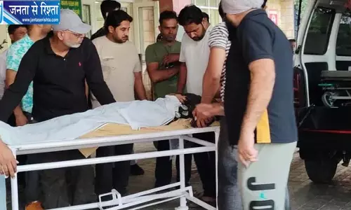 दर्दनाक सड़क हादसा: ट्रैक्टर-ट्रॉली ने एक्टिवा को मारी टक्कर, किशोरी और मासूम की मौत दर्दनाक सड़क हादसा: ट्रैक्टर-ट्रॉली ने एक्टिवा को मारी टक्कर, किशोरी और मासूम की मौत