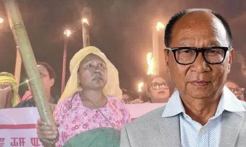 मणिपुर: कांग्रेस ने उठाई मुख्यमंत्री को हटाने और विधानसभा भंग करने की मांग मणिपुर: कांग्रेस ने उठाई मुख्यमंत्री को हटाने और विधानसभा भंग करने की मांग