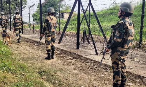 कच्छ में सीमा सुरक्षा को लेकर सतर्कता, चार पाकिस्तानी मछुआरे हिरासत में कच्छ में सीमा सुरक्षा को लेकर सतर्कता, चार पाकिस्तानी मछुआरे हिरासत में