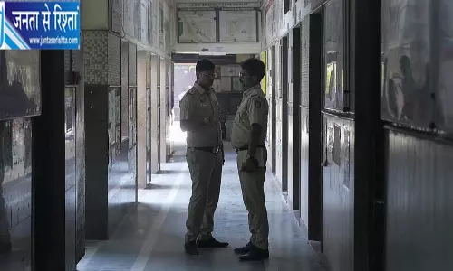 दिल्ली: स्कूल में 12वीं की छात्रा की जलने से मौत, CCTV फुटेज खंगाल रही पुलिस