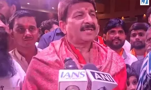 सपा-कांग्रेस की दोस्ती पर मनोज तिवारी का तंज, कह दी बड़ी बात! सपा-कांग्रेस की दोस्ती पर मनोज तिवारी का तंज, कह दी बड़ी बात!