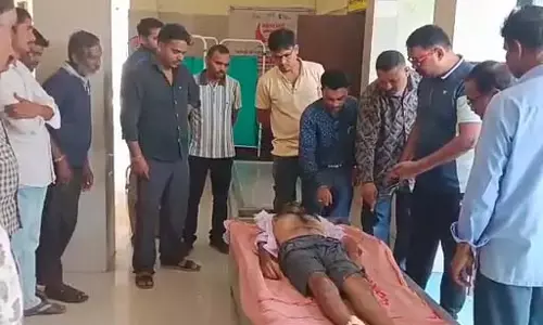बालोद के अस्पताल में युवक की मौत, इलाज में लापरवाही का आरोप बालोद के अस्पताल में युवक की मौत, इलाज में लापरवाही का आरोप