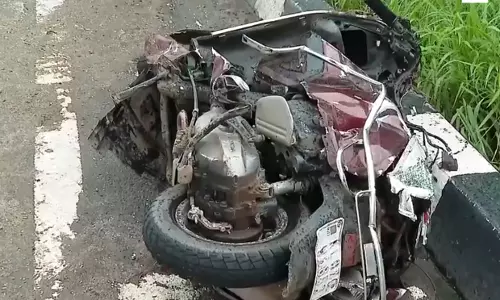जज के नाबालिग बेटे की लग्जरी कार ने स्कूटी को मारी टक्कर, युवक की मौत