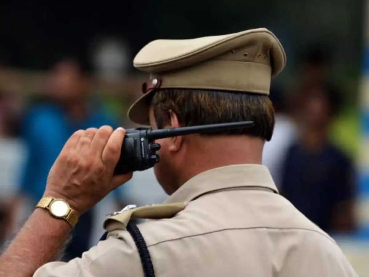 प्रेमी से मिला धोखा, फिर दारोगा ने किया परेशान, शिकायत पर बड़ा एक्शन प्रेमी से मिला धोखा, फिर दारोगा ने किया परेशान, शिकायत पर बड़ा एक्शन