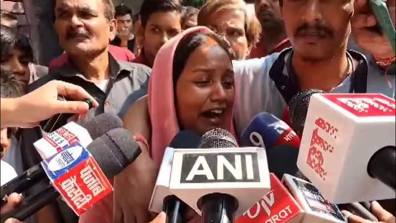 दिल्ली के स्कूल में 12वीं की छात्रा की मौत दिल्ली के स्कूल में 12वीं की छात्रा की मौत