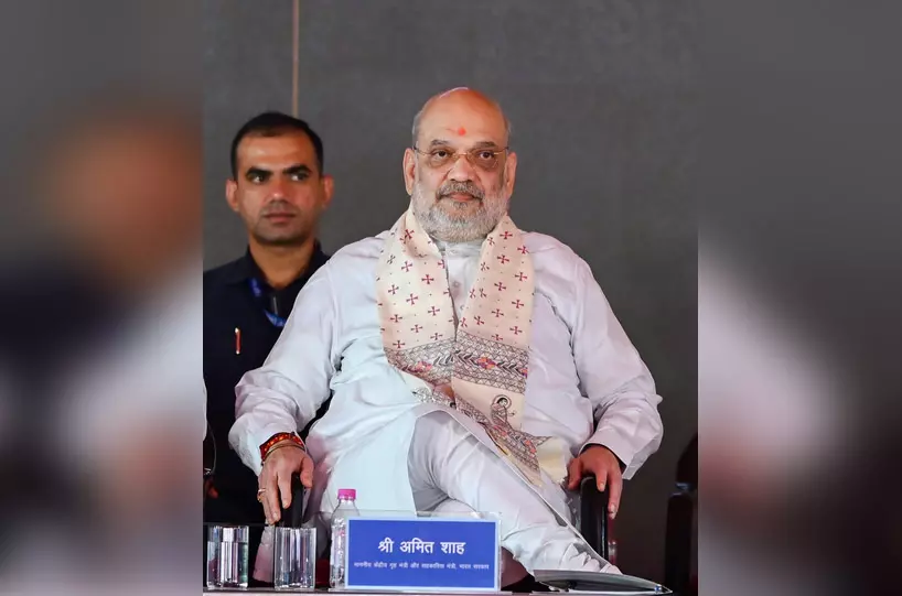 अंतरराष्ट्रीय ड्रग्स तस्कर गिरोह का पर्दाफाश, 18 लोग गिरफ्तार, अमित शाह ने दी एजेंसियों को बधाई अंतरराष्ट्रीय ड्रग्स तस्कर गिरोह का पर्दाफाश, 18 लोग गिरफ्तार, अमित शाह ने दी एजेंसियों को बधाई