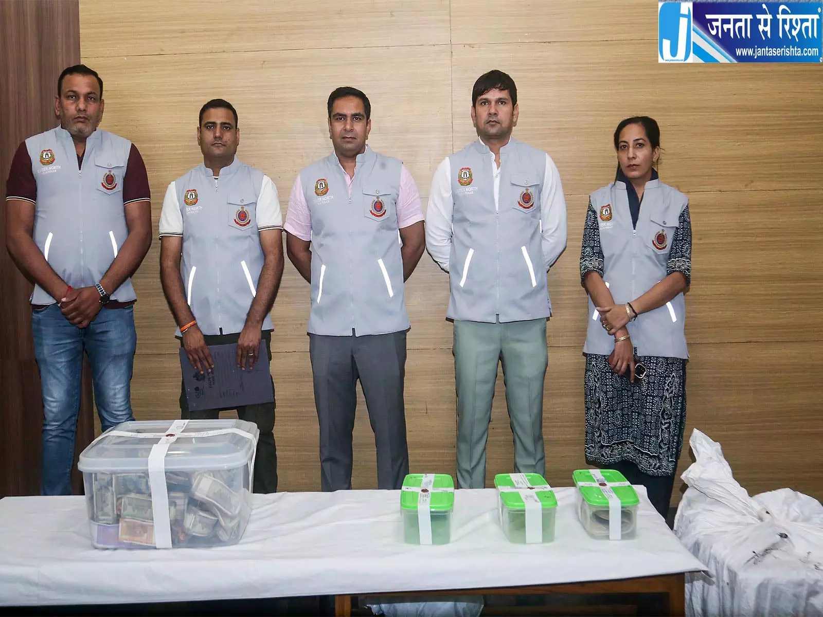 ऑपरेशन ट्राइडेंट में बड़ा खुलासा, 500 डेटोनेटर और 12 लाख नकद जब्त ऑपरेशन ट्राइडेंट में बड़ा खुलासा, 500 डेटोनेटर और 12 लाख नकद जब्त