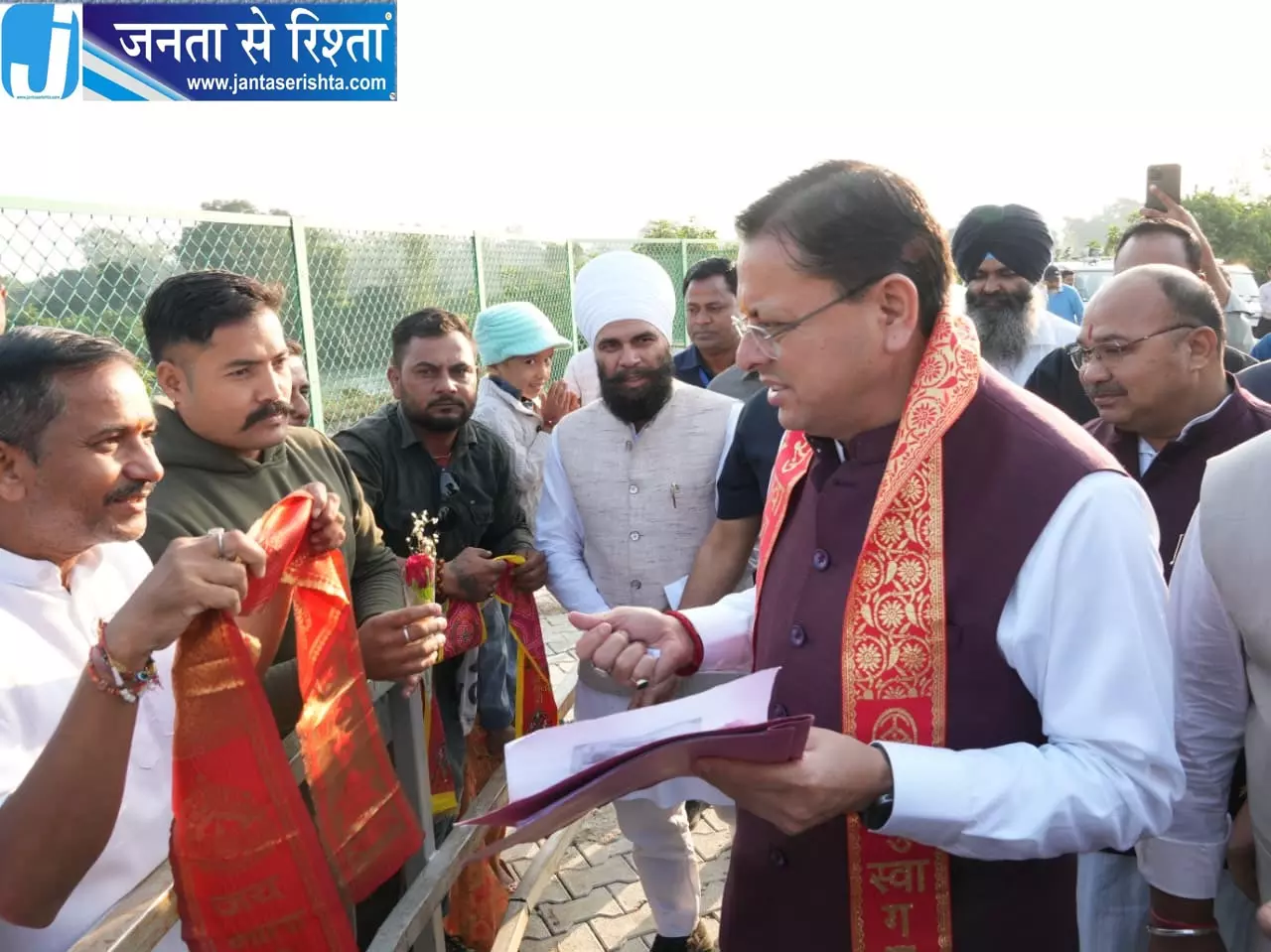 CM धामी ने सुनी जनता की फरियाद, अधिकारियों को दिए सख्त निर्देश CM धामी ने सुनी जनता की फरियाद, अधिकारियों को दिए सख्त निर्देश