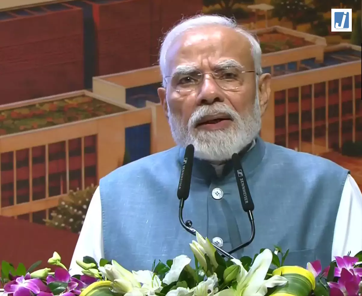 ‘गरीब परिवारों को सम्मान से जीने की सुविधा देना हमारा मकसद’, बोले पीएम मोदी ‘गरीब परिवारों को सम्मान से जीने की सुविधा देना हमारा मकसद’, बोले पीएम मोदी