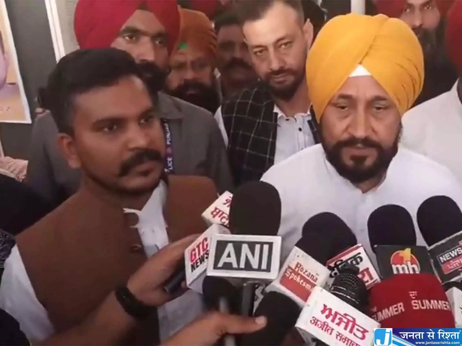 2027 चुनाव से पहले पंजाब में सियासी गर्मी, चन्नी ने किया गुप्त गठबंधन का दावा 2027 चुनाव से पहले पंजाब में सियासी गर्मी, चन्नी ने किया गुप्त गठबंधन का दावा