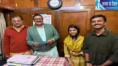 कैंची धाम पहुंचीं मैथिली ठाकुर, बाबा नीब करौरी के किए दर्शन कैंची धाम पहुंचीं मैथिली ठाकुर, बाबा नीब करौरी के किए दर्शन