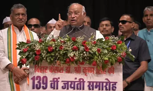 पीएम मोदी के पिता पर टिप्पणी, खड़गे के खिलाफ पुलिस में शिकायत
