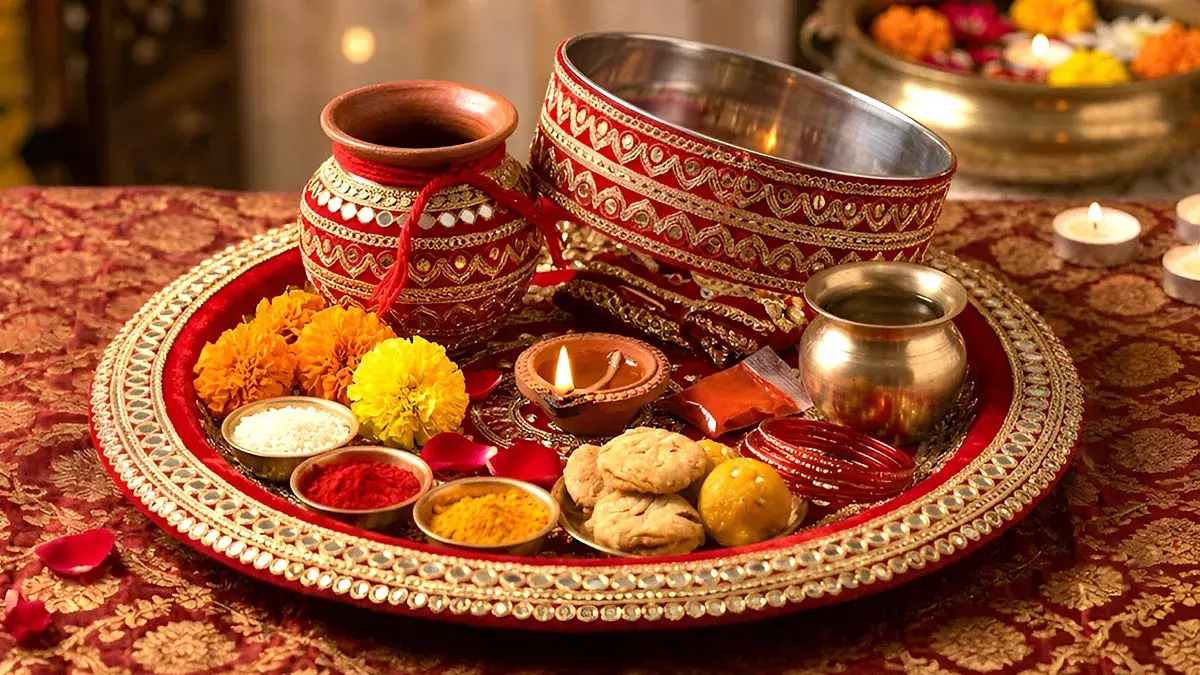 करवा चौथ की पूजा थाली में क्या रखें? देख लें जरूरी सामान करवा चौथ की पूजा थाली में क्या रखें? देख लें जरूरी सामान