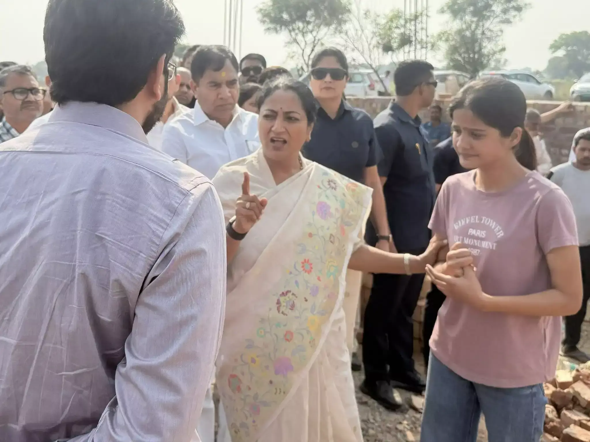 जागृति मिश्रा से मुलाकात के बाद मुख्यमंत्री ने अधिकारियों को दिए कार्रवाई के निर्देश
