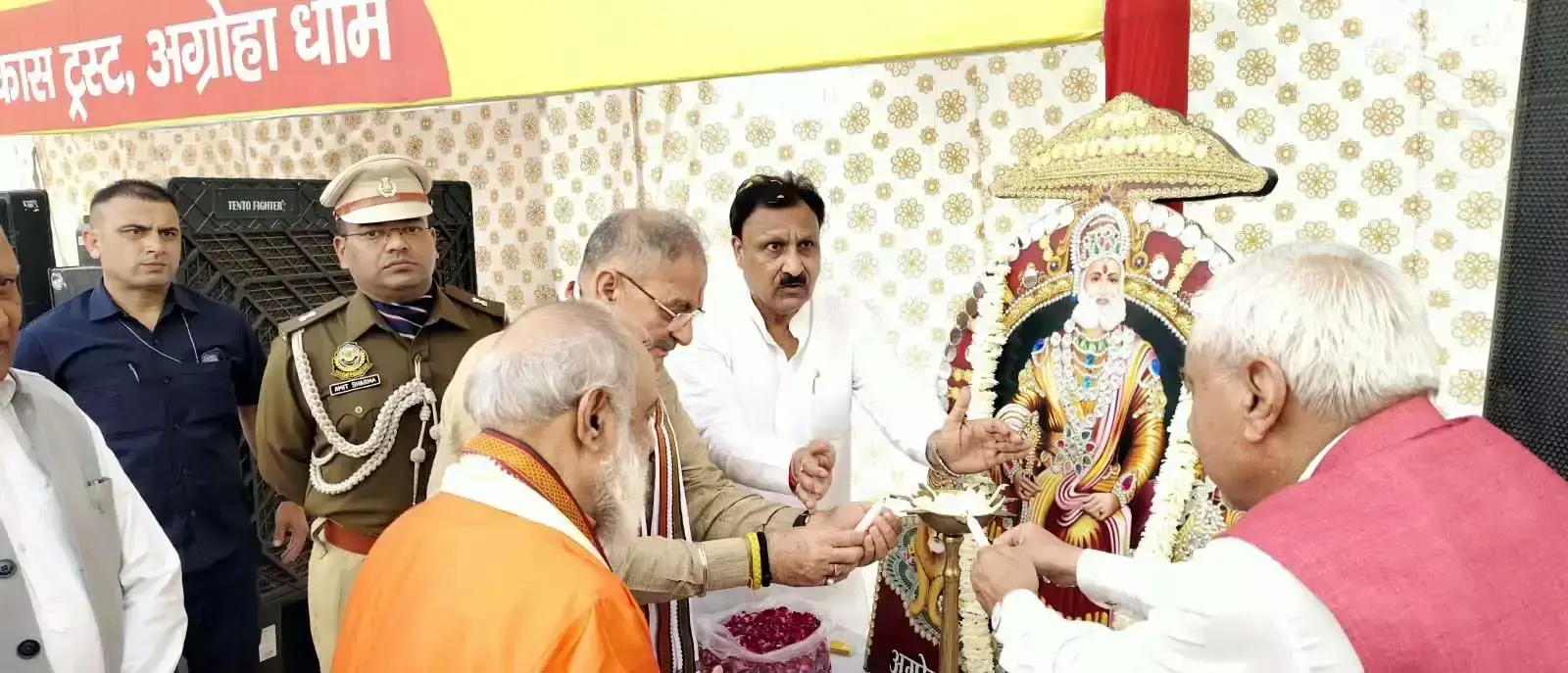 महाराजा अग्रसेन के विचार आज भी समाज को दिखाते हैं राह : राज्यपाल